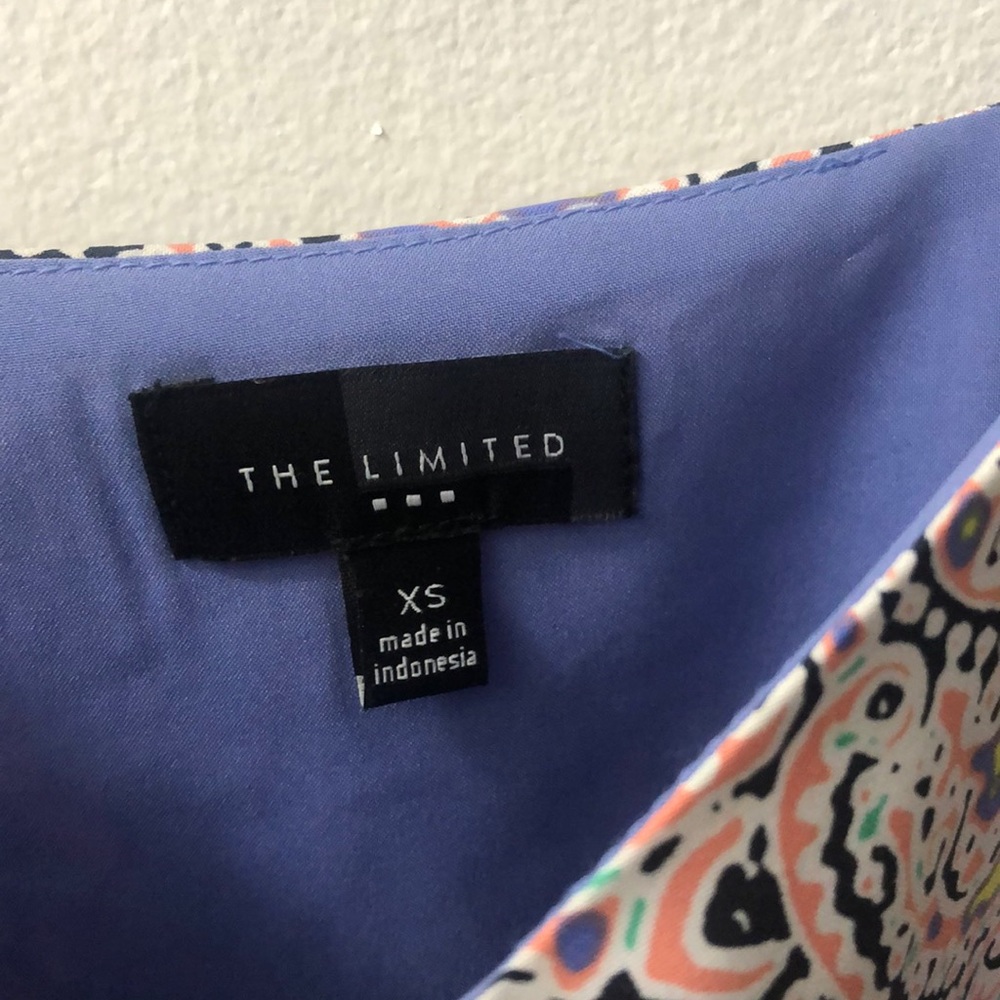 The Limited Flowy Patterned Tank - Picture 5 of 6